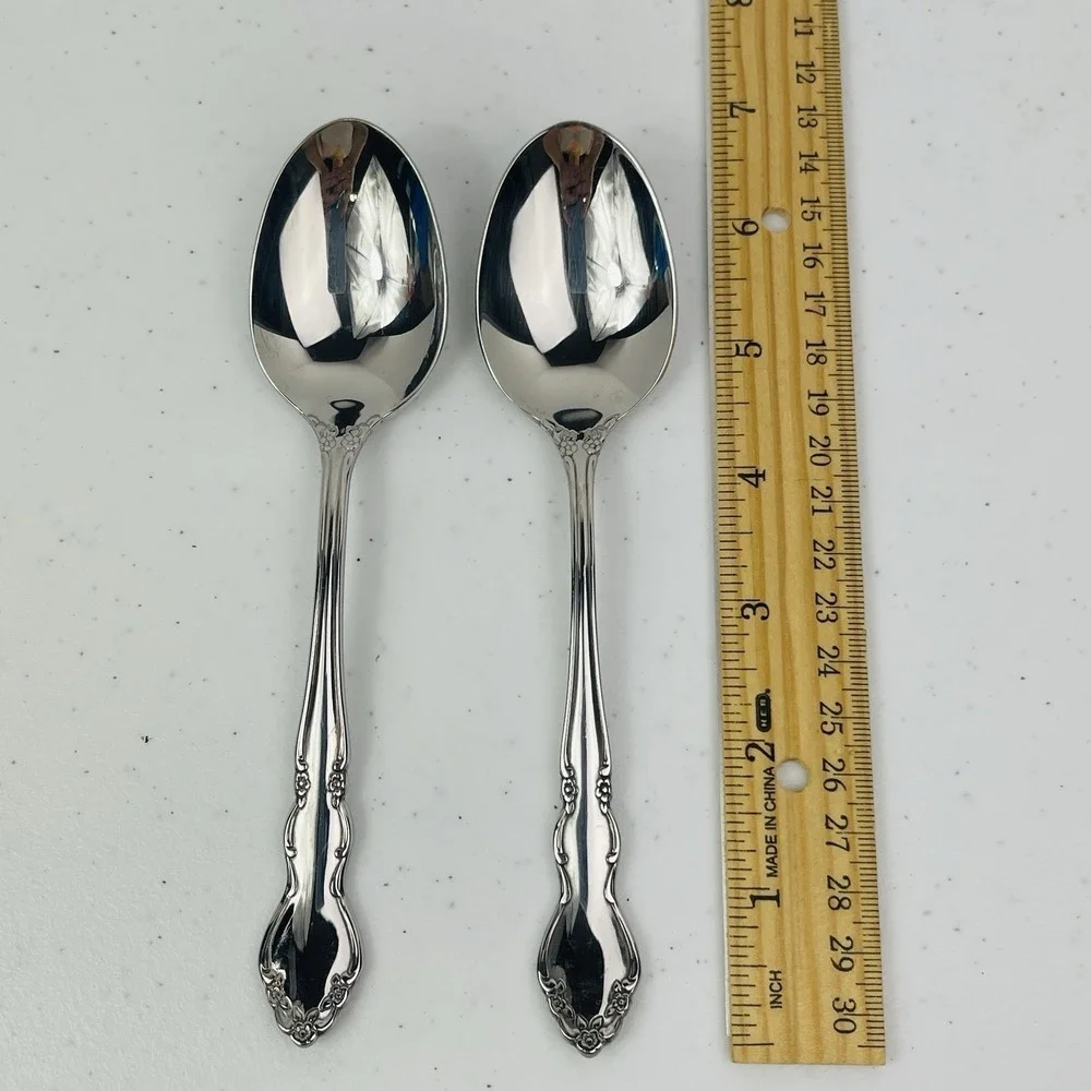 Oneida Dover Cube Set of 2 Oval Soup Spoons Heirloom Stainless Flatware